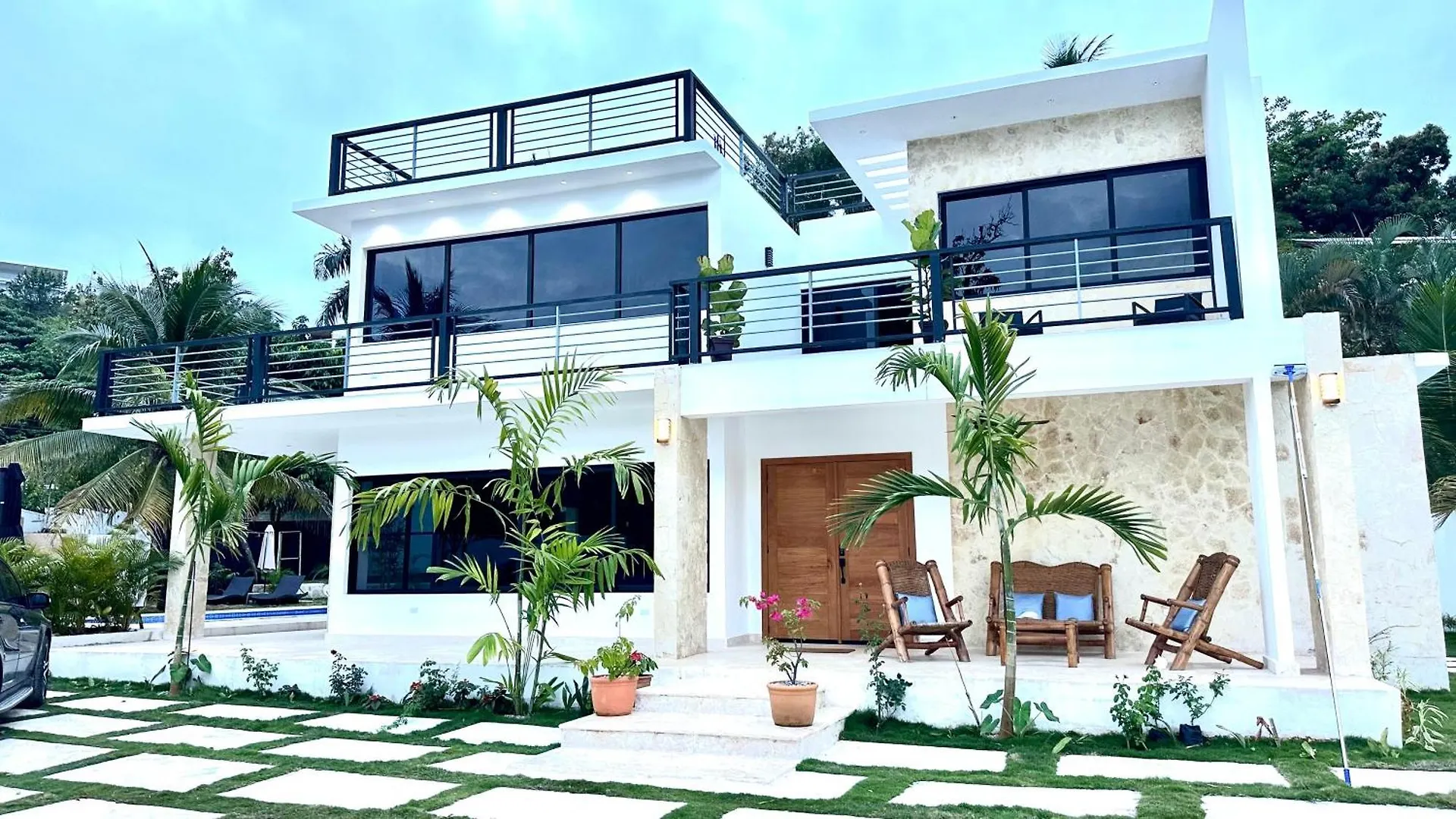 New Grand 5 Bedroom Villa With Pool And Full Outdoor Kitchen ! Las Terrenas Dominican Republic
