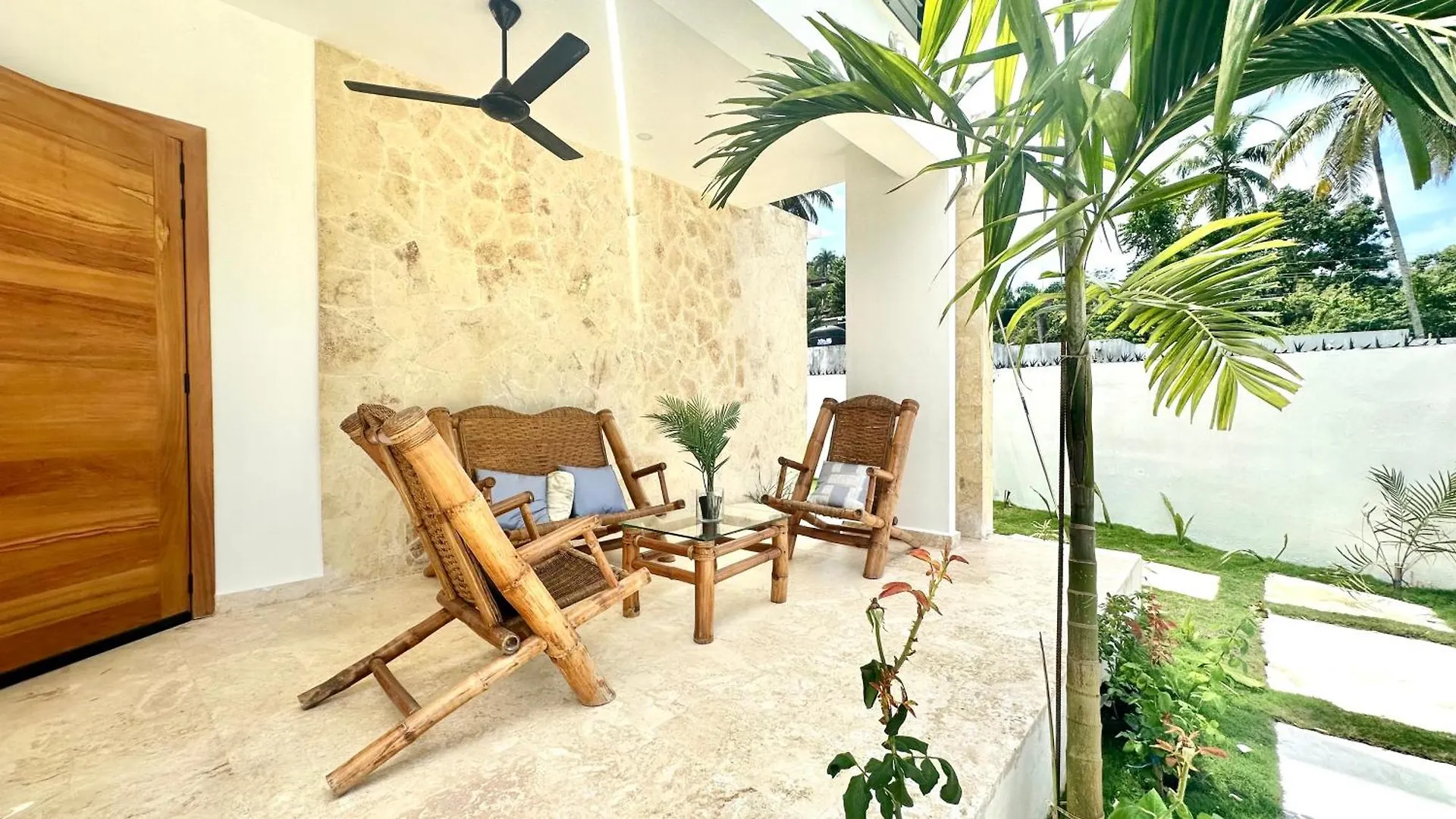 New Grand 5 Bedroom Villa With Pool And Full Outdoor Kitchen ! Las Terrenas