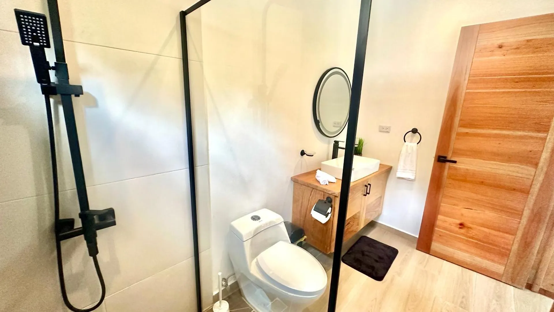 New Grand 5 Bedroom Villa With Pool And Full Outdoor Kitchen ! ラス・テレナス 別荘