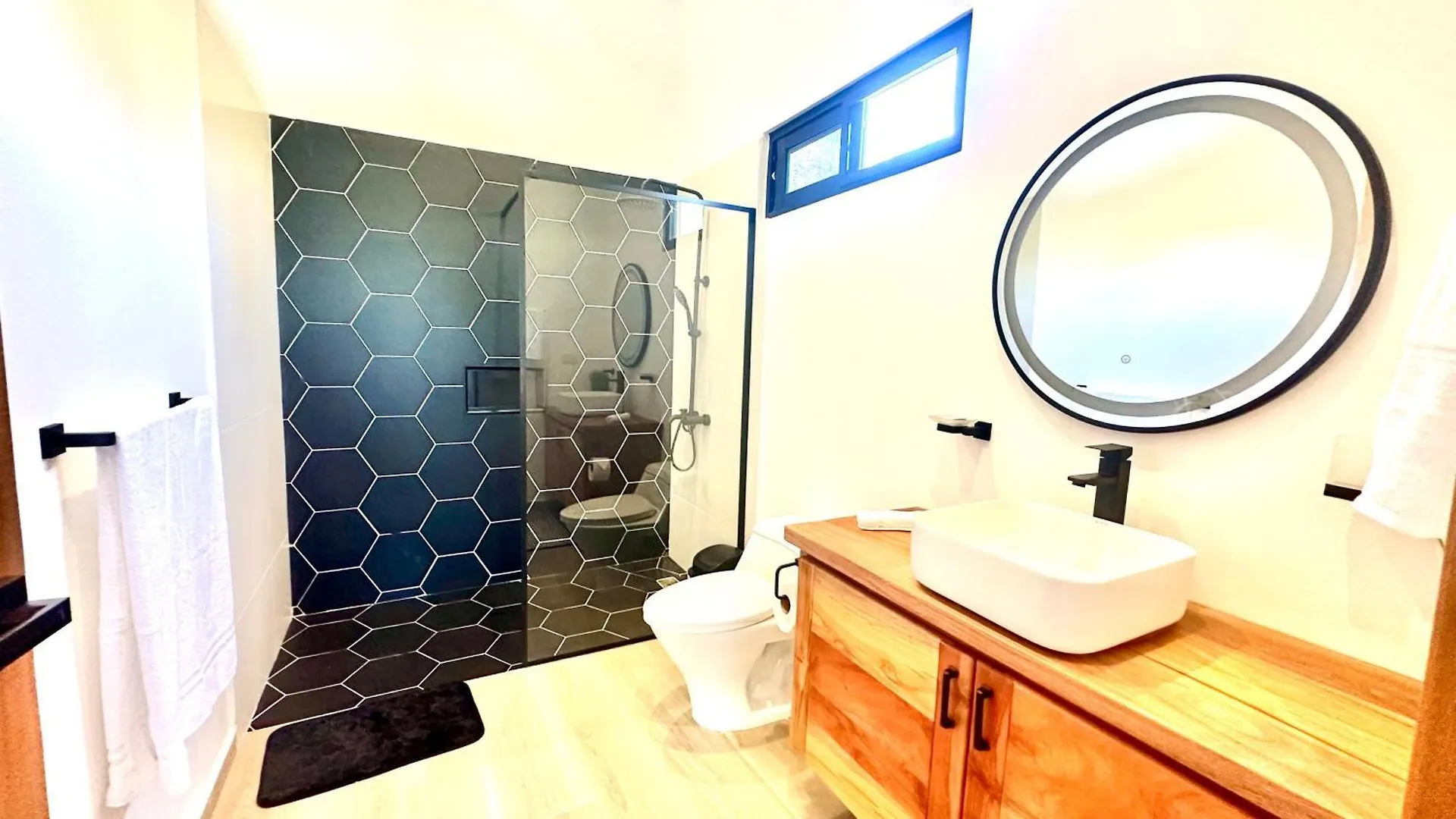 New Grand 5 Bedroom Villa With Pool And Full Outdoor Kitchen ! ラス・テレナス 別荘